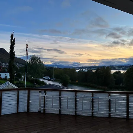 Apartamento Spacious Cozy Arctic Retreat With Panoramic Veiw *