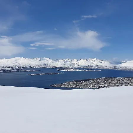 Daire Spacious Cozy Arctic Retreat With Panoramic Veiw