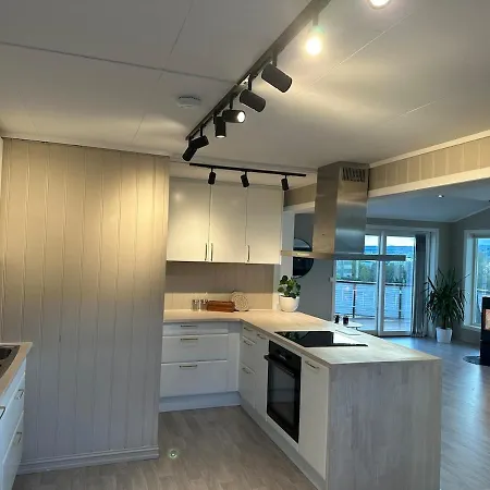 Spacious Cozy Arctic Retreat With Panoramic Veiw Daire *