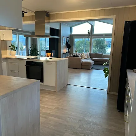 Apartamento Spacious Cozy Arctic Retreat With Panoramic Veiw